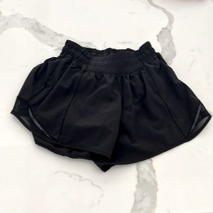 Lululemon low rise black hotty hot shorts